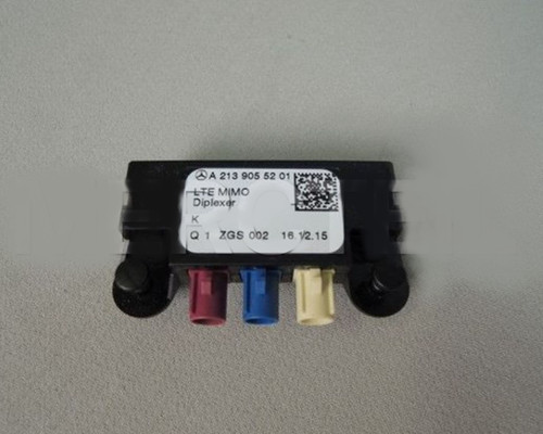 Sdoppiatore antenna centrale